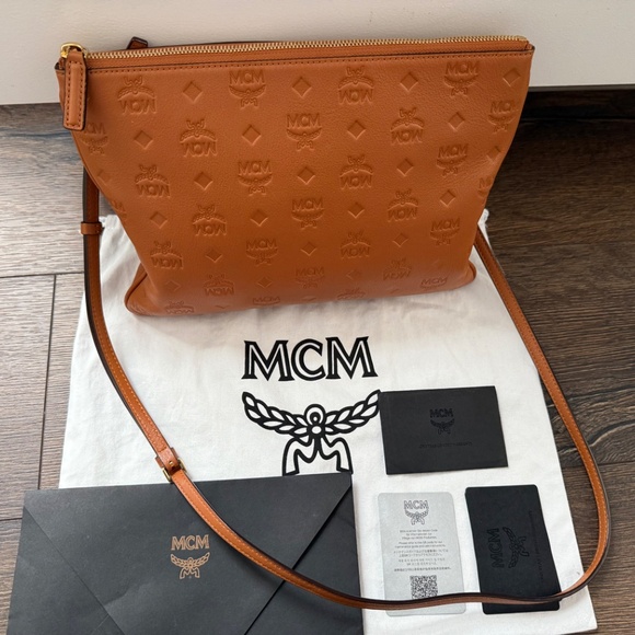 Used MCM Aren Crossbody Bag - Picture 7 of 9